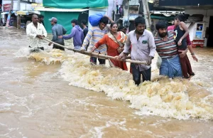 Naidu blames Jagan for floods to Budameru