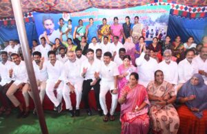 YSR Congress leaders lead flood victims dharna in Vijayawada